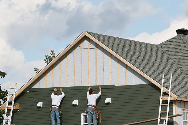 Professional Siding Installation technician working in Rome, GA